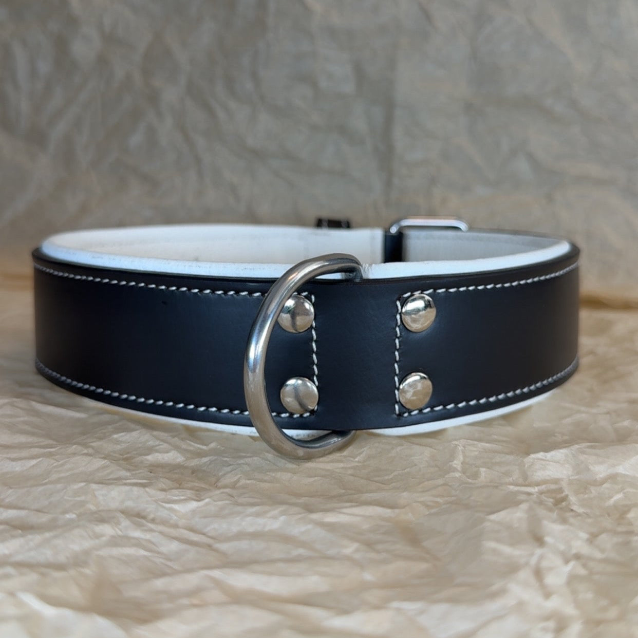Læder halsbånd - Sort/hvid 2. sorterings